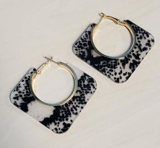 BD01 Assortment of 12 Gold Acrylic Earrings