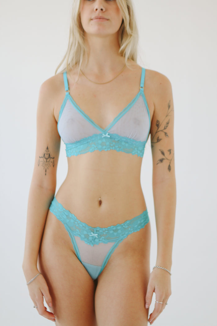 Lia and Thong Set | Aquarium