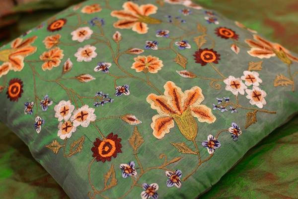 Tropica Green Floral Design Decorative Cotton Pillow Cover Embroidered 17"x17" - KashmirDesigns